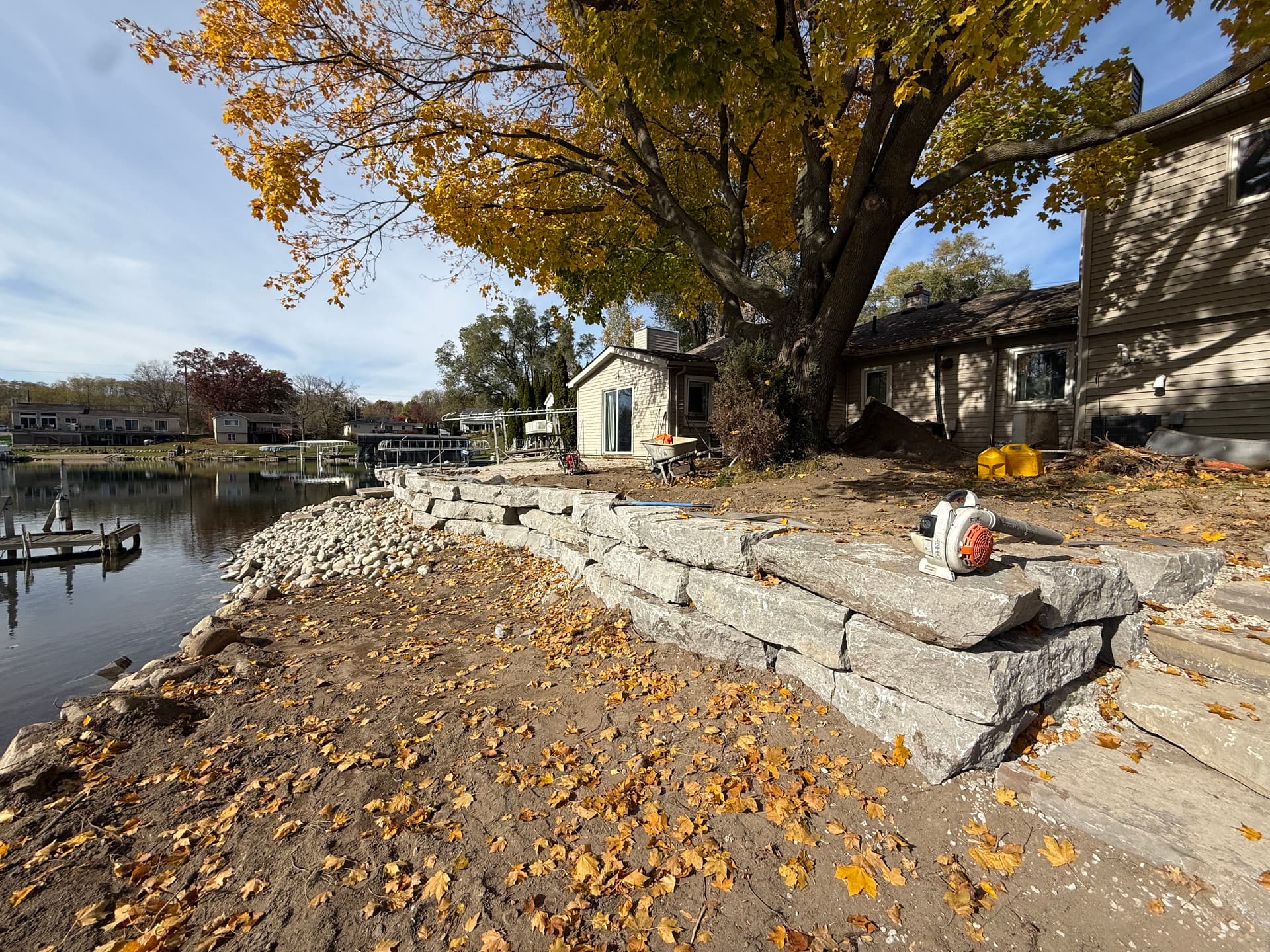 Gallery photos for Natural Flagstone Retaining Wall with Steps by the Waterfront: Image #1