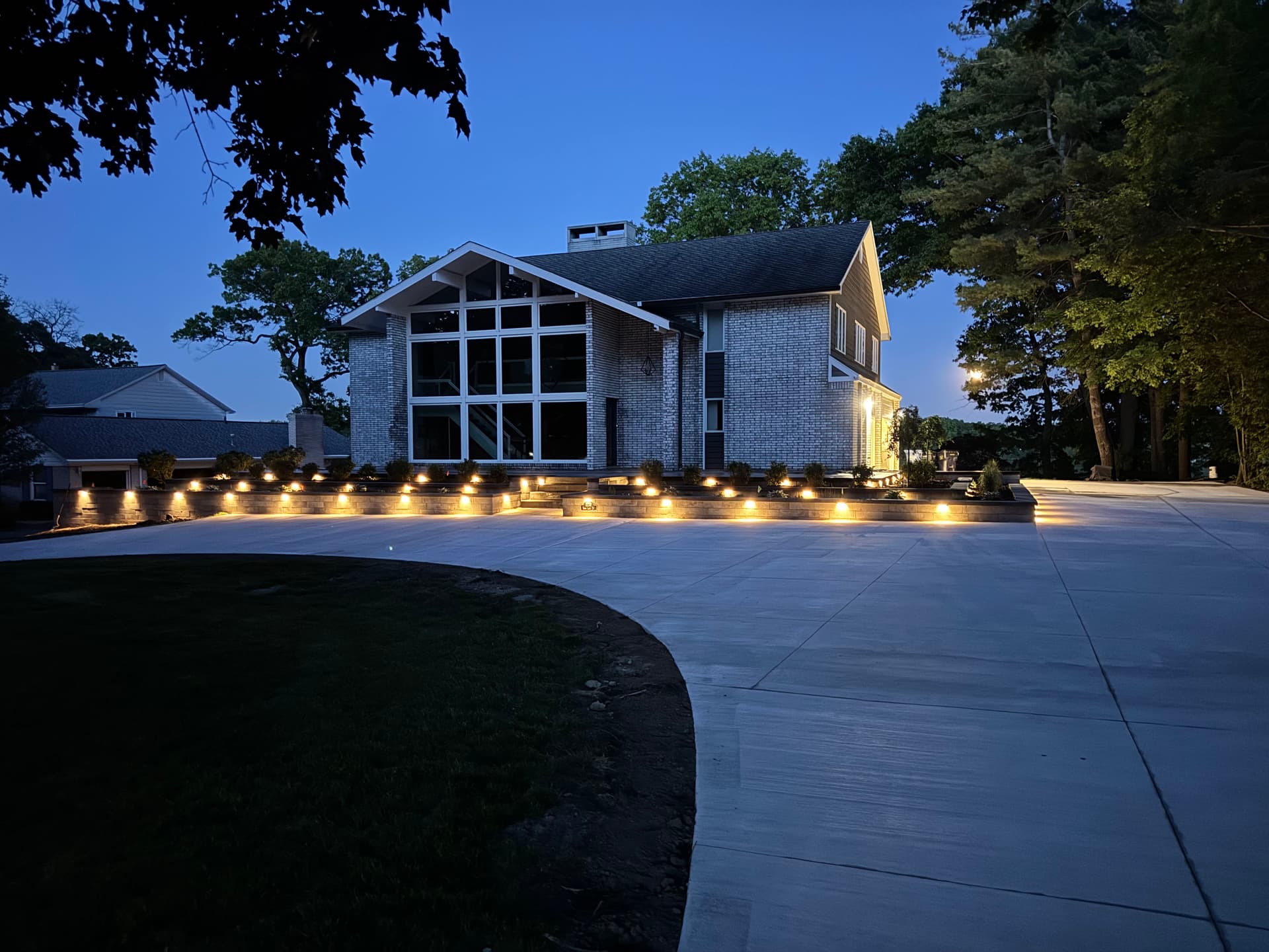 Gallery photos for Modern Landscape Design with Retaining Walls, Concrete Driveway and Lighting: Image #2