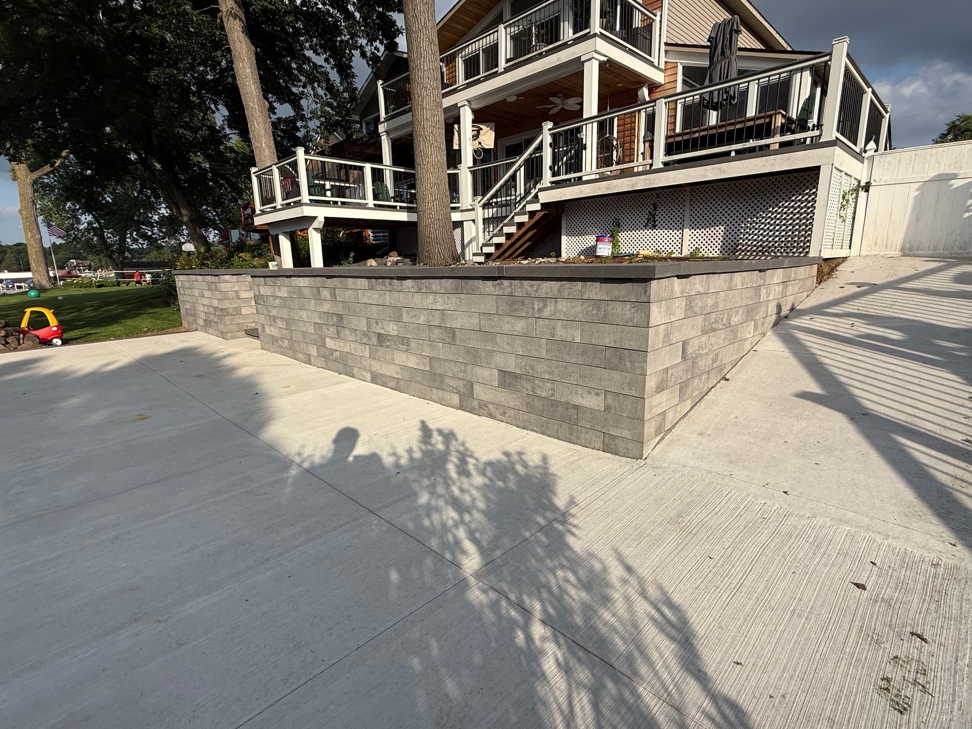 Gallery photos for Concrete, Retaining Wall, and Outdoor Lighting Done Right: Image #2